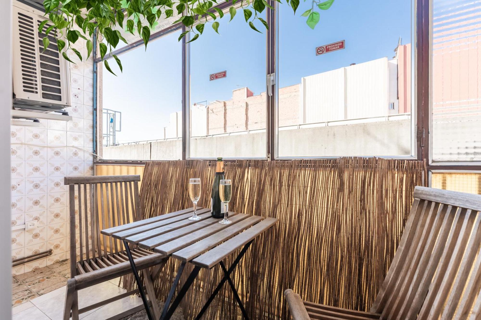 Feel Welcome Barcelona 10 Cornella de Llobregat Bagian luar foto