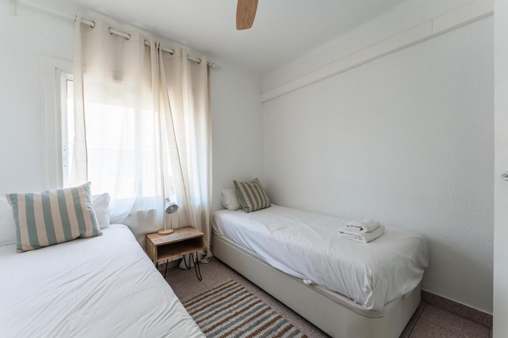 Feel Welcome Barcelona 10 Cornella de Llobregat Bagian luar foto